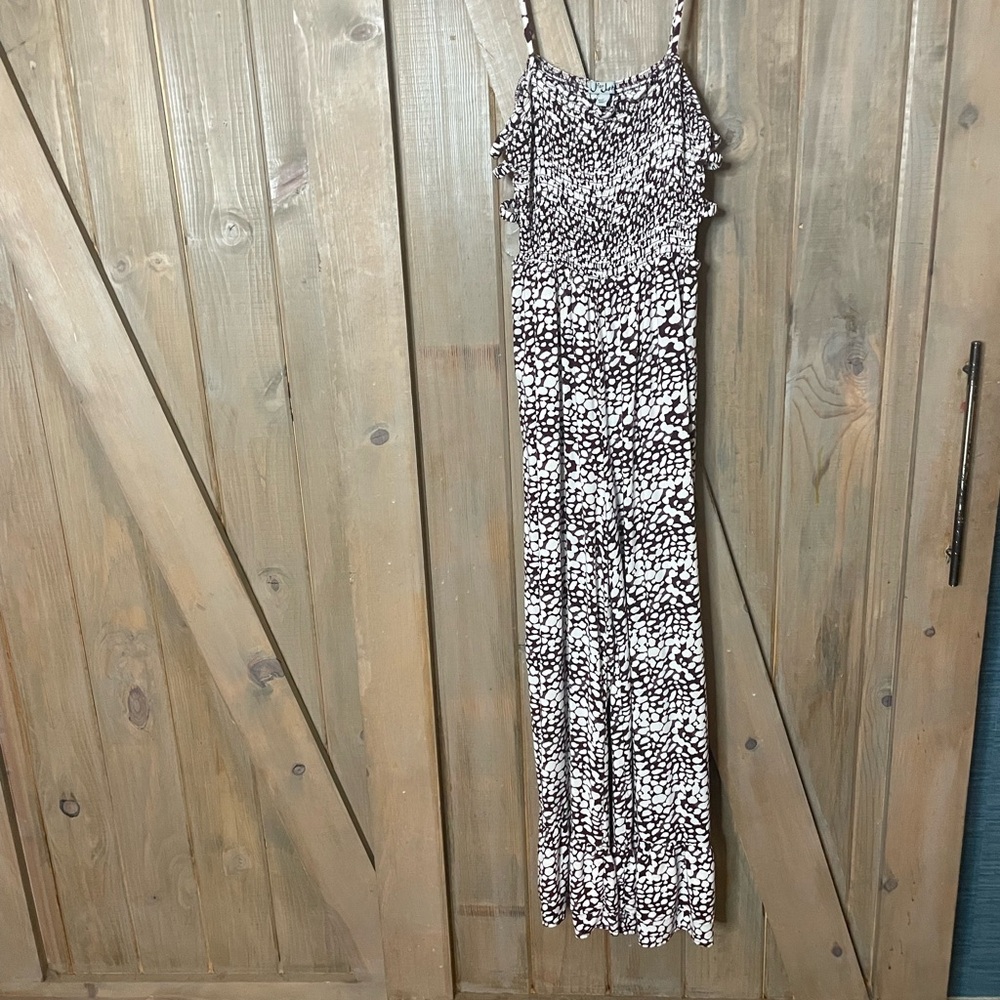 Jumpsuit with cutouts on the sides and ruffled wide leg flowy